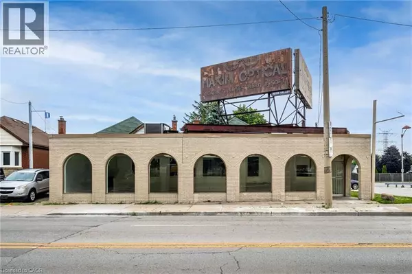 Hamilton, ON L8H1C4,1583 MAIN Street E