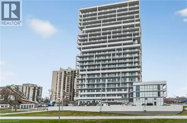 Oakville, ON L6K0J1,65 SPEERS RD #PH03