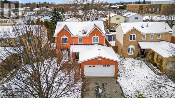 Hamilton, ON L8B0H4,71 ROYALEDGE Way