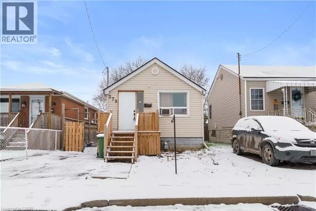 Hamilton, ON L8H5L2,379 STRATHEARNE Avenue