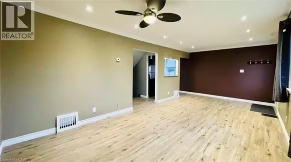 Hamilton, ON L8V2W1,306 EAST 22ND Street