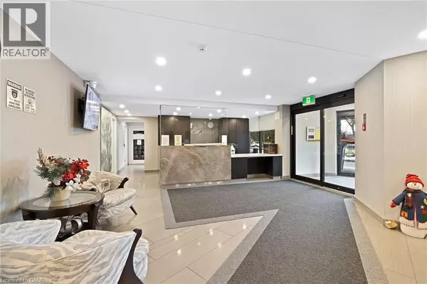 Burlington, ON L7N3M2,700 DYNES RD #901