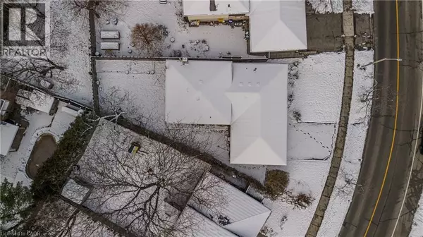 Burlington, ON L7P3V6,2374 DUNCASTER Drive