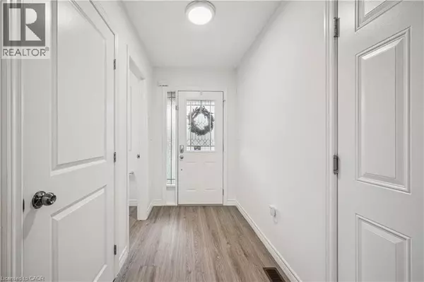 Kitchener, ON N2R0B2,7 FOREST CREEK Drive