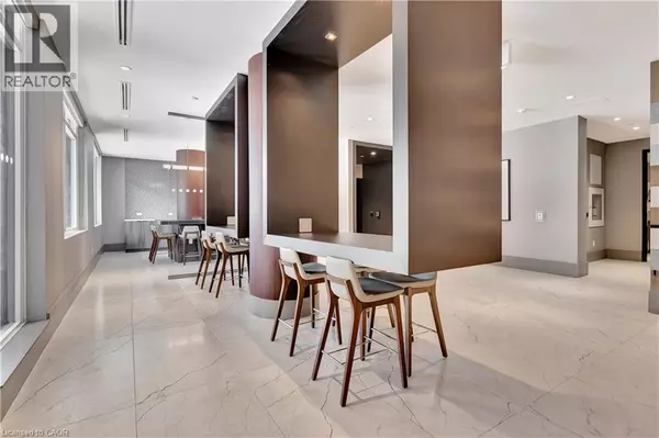 Kitchener, ON N2H0C9,55 DUKE ST West #404