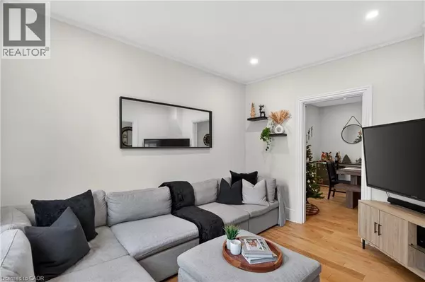 Hamilton, ON L8R1V8,14 LOCHEARNE Street