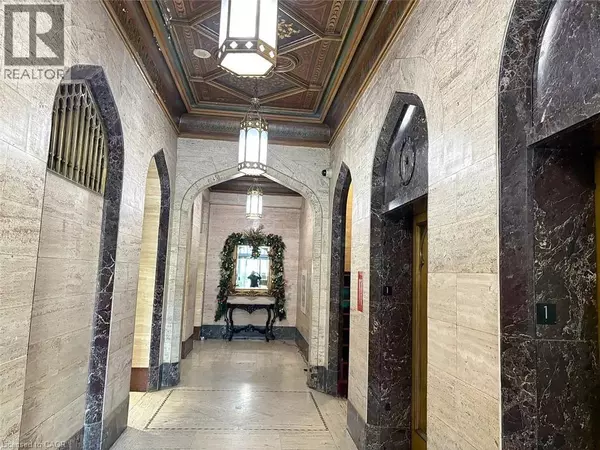 Hamilton, ON L8P4W4,36 JAMES ST South #1506