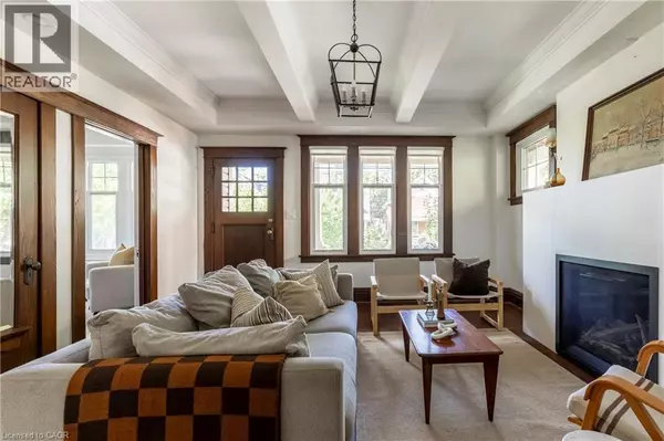 Hamilton, ON L8V2S1,27 CLIFF Avenue