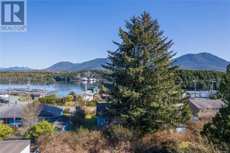 1767 Cedar Rd, Ucluelet, BC V0R3A0