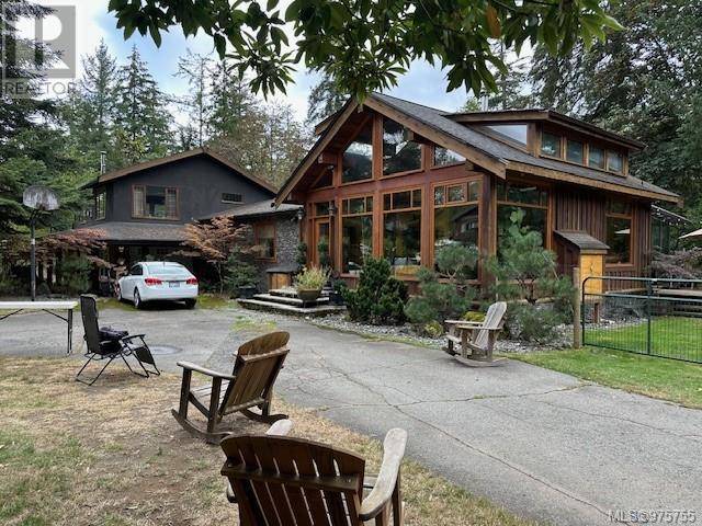 3744 Gibbins Rd, Duncan, BC V9L6E8