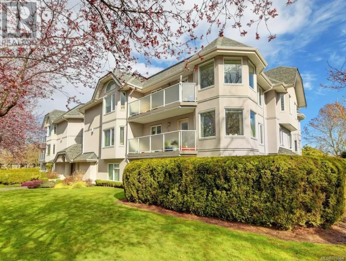 Oak Bay, BC V8S4R3,1477 Yale ST #203