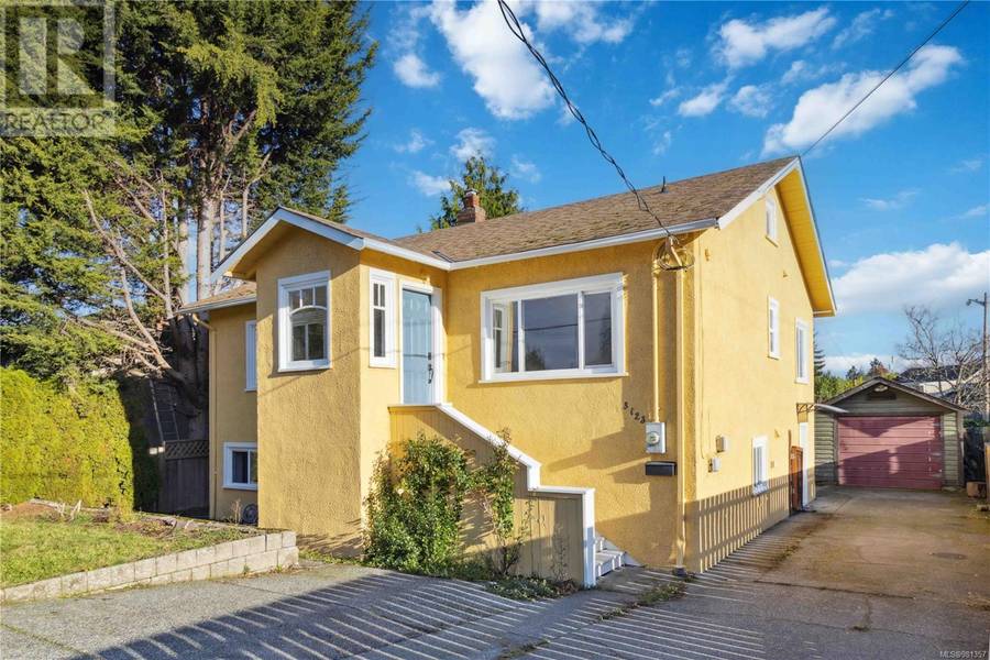 3123 Cedar Hill Rd, Victoria, BC V8T3J4