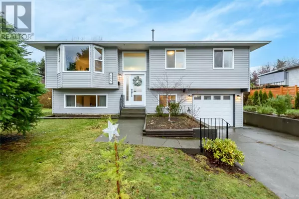 Comox, BC V9M3P1,685 Murrelet Dr