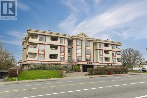 Victoria, BC V8T4E1,2511 QUADRA ST #305