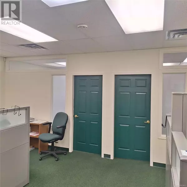 Nanaimo, BC V9R5H9,75 Front ST #206