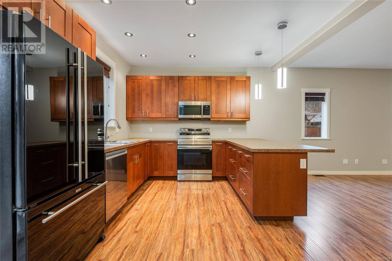 Campbell River, BC V9W0A3,2746 Bradford Dr