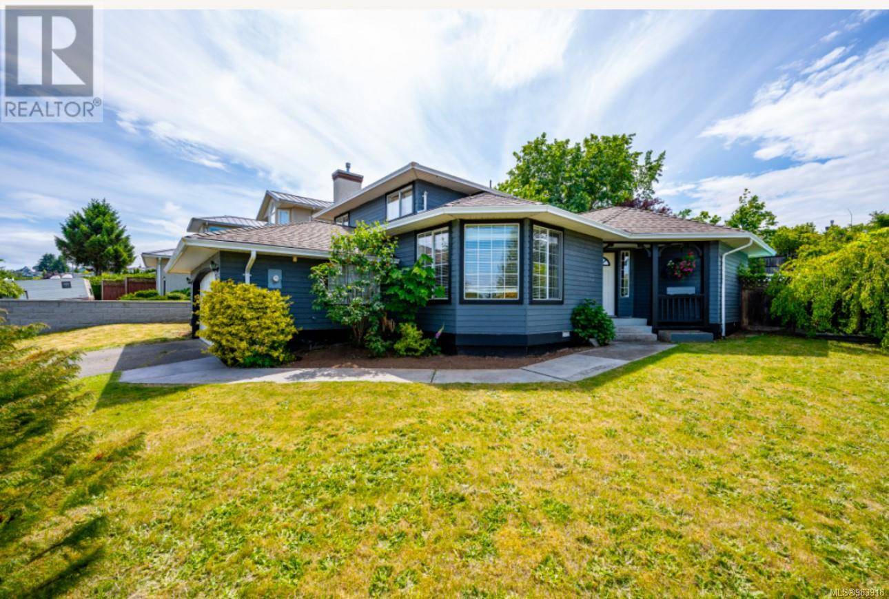 2610 Seymour Pl, Campbell River, BC V9H1S3