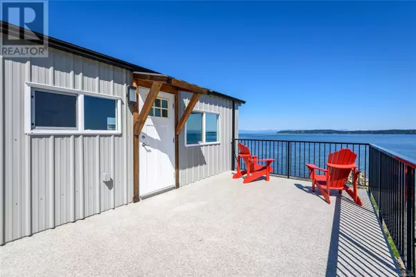 Union Bay, BC V0R3B0,5624 Island Hwy S