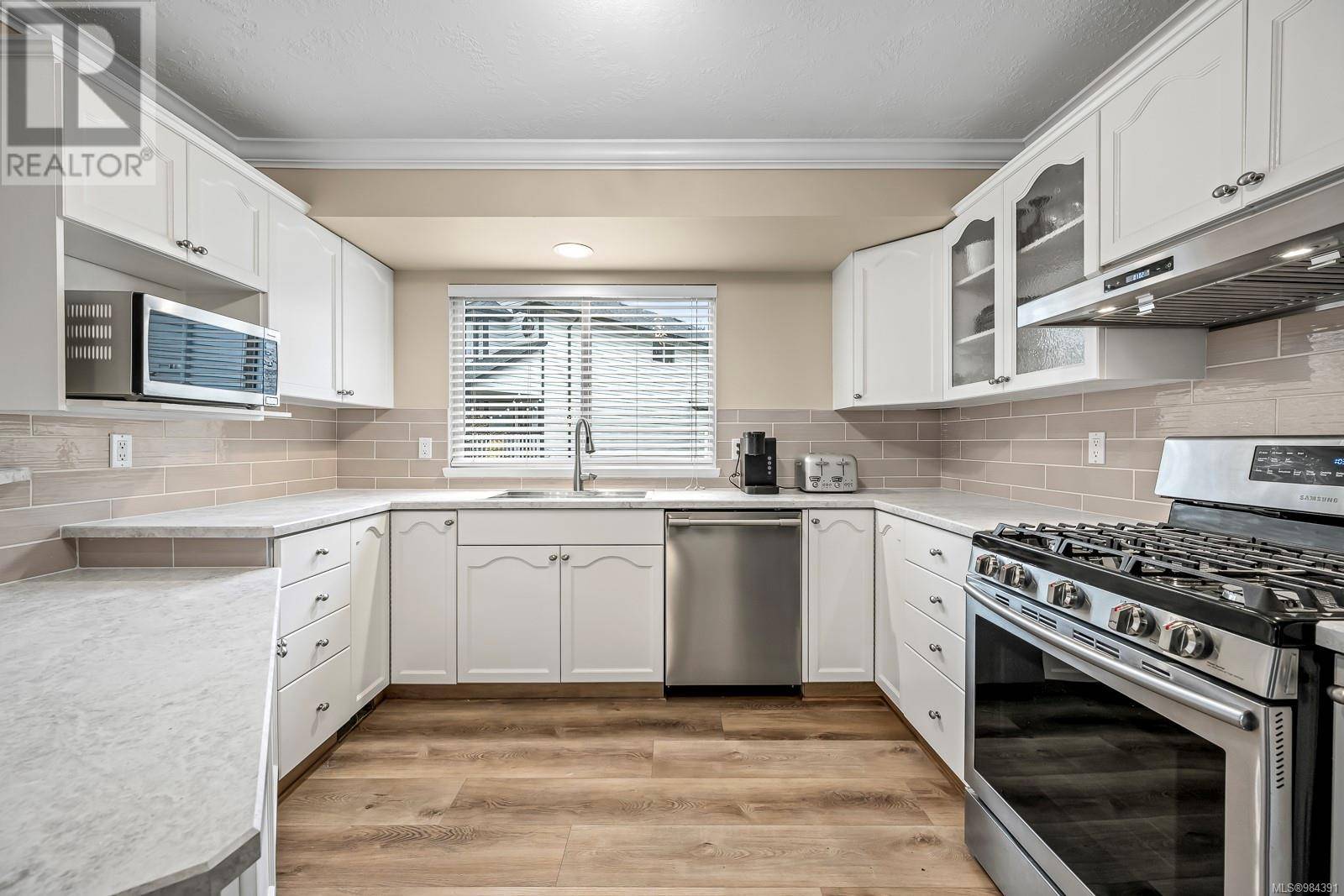 3020 Cliffe AVE #8, Courtenay, BC V9N2L7