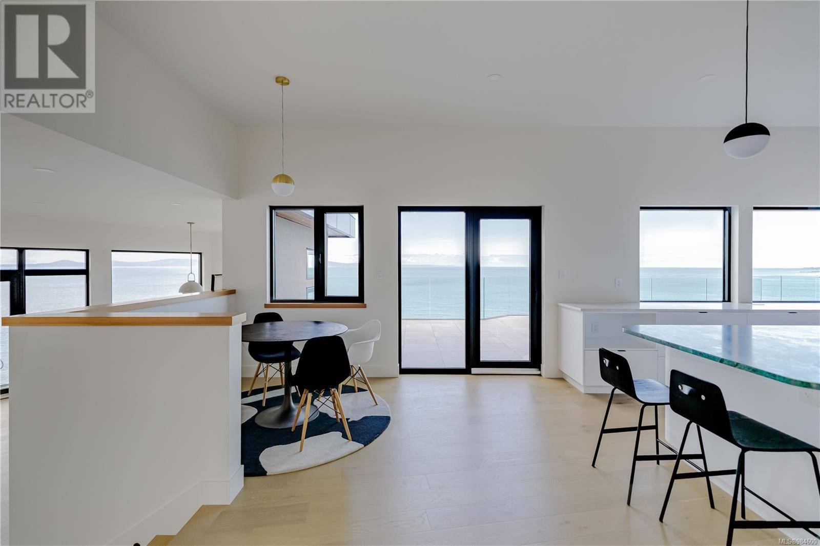 Saanich, BC V8X5J2,4351 Gordon Head Rd