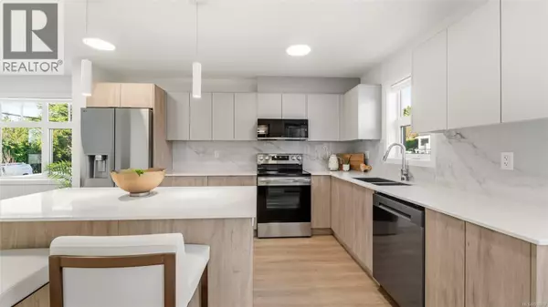 Saanich, BC V8N3R9,4201 Tyndall AVE #4-203