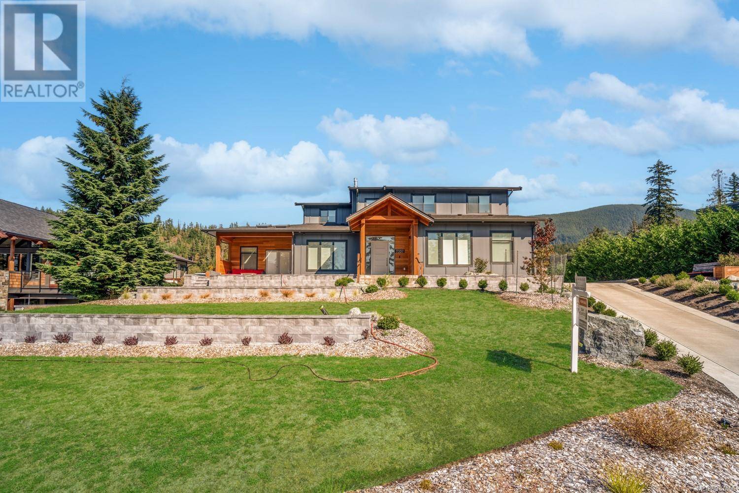 Lake Cowichan, BC V0R2G1,7337 Lakefront Pl