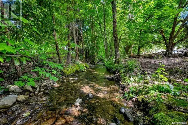 Lake Cowichan, BC V0R2G0,8033 Greendale Rd