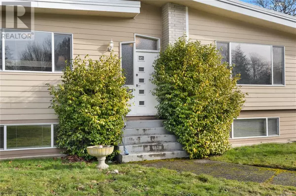 3545 Cardiff Pl, Oak Bay, BC V8P4Z2