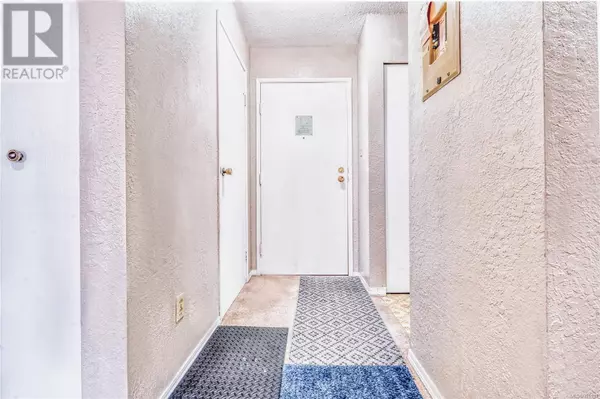 3235 Quadra ST #210, Saanich, BC V8X1G4