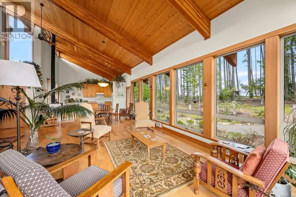 Denman Island, BC V0R1T0,7300 The Point Rd