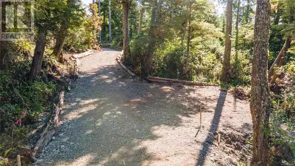Ucluelet, BC V0R3A0,392 Reef Point Rd