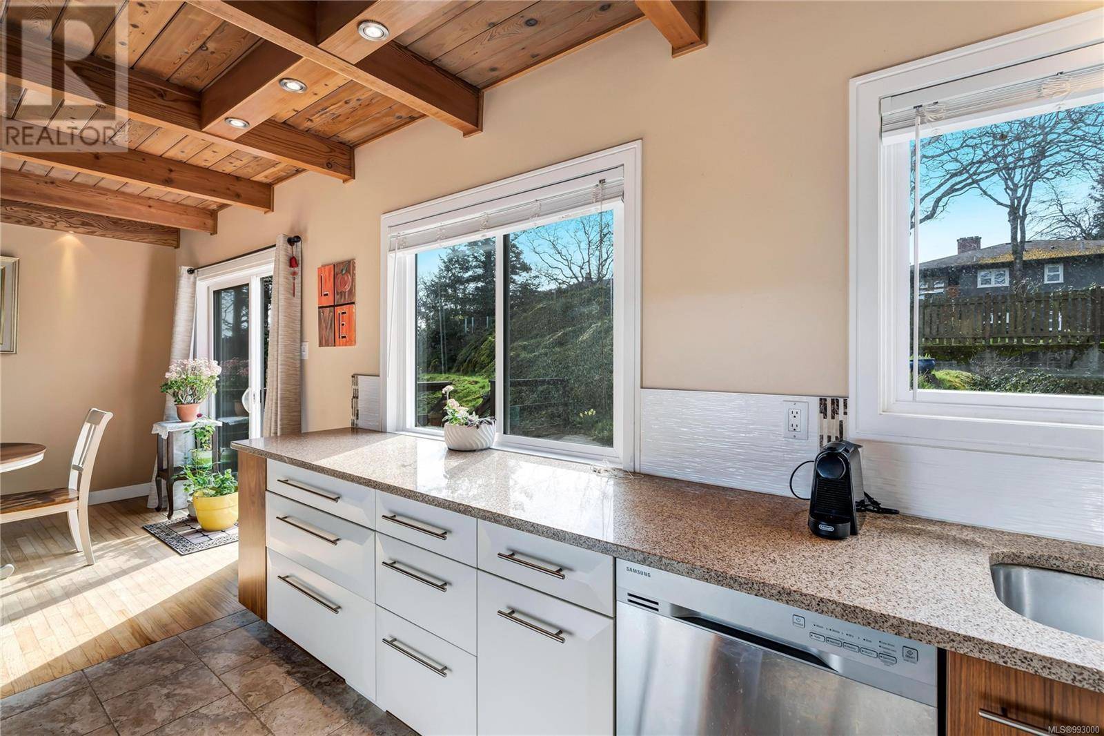 Saanich, BC V8X3C7,1005 Karen Cres