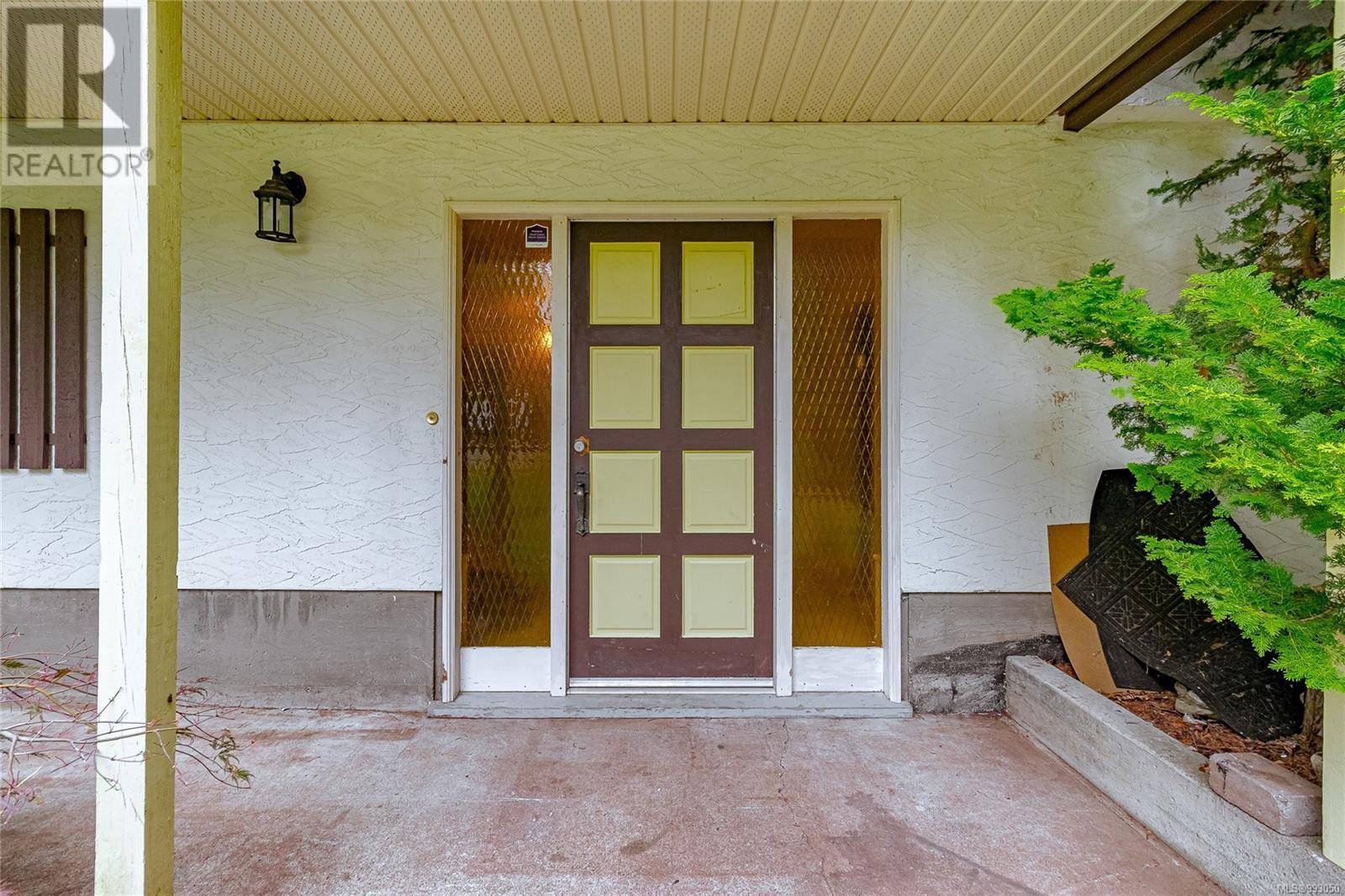 Langford, BC V9C3X2,818 Stanehill Pl