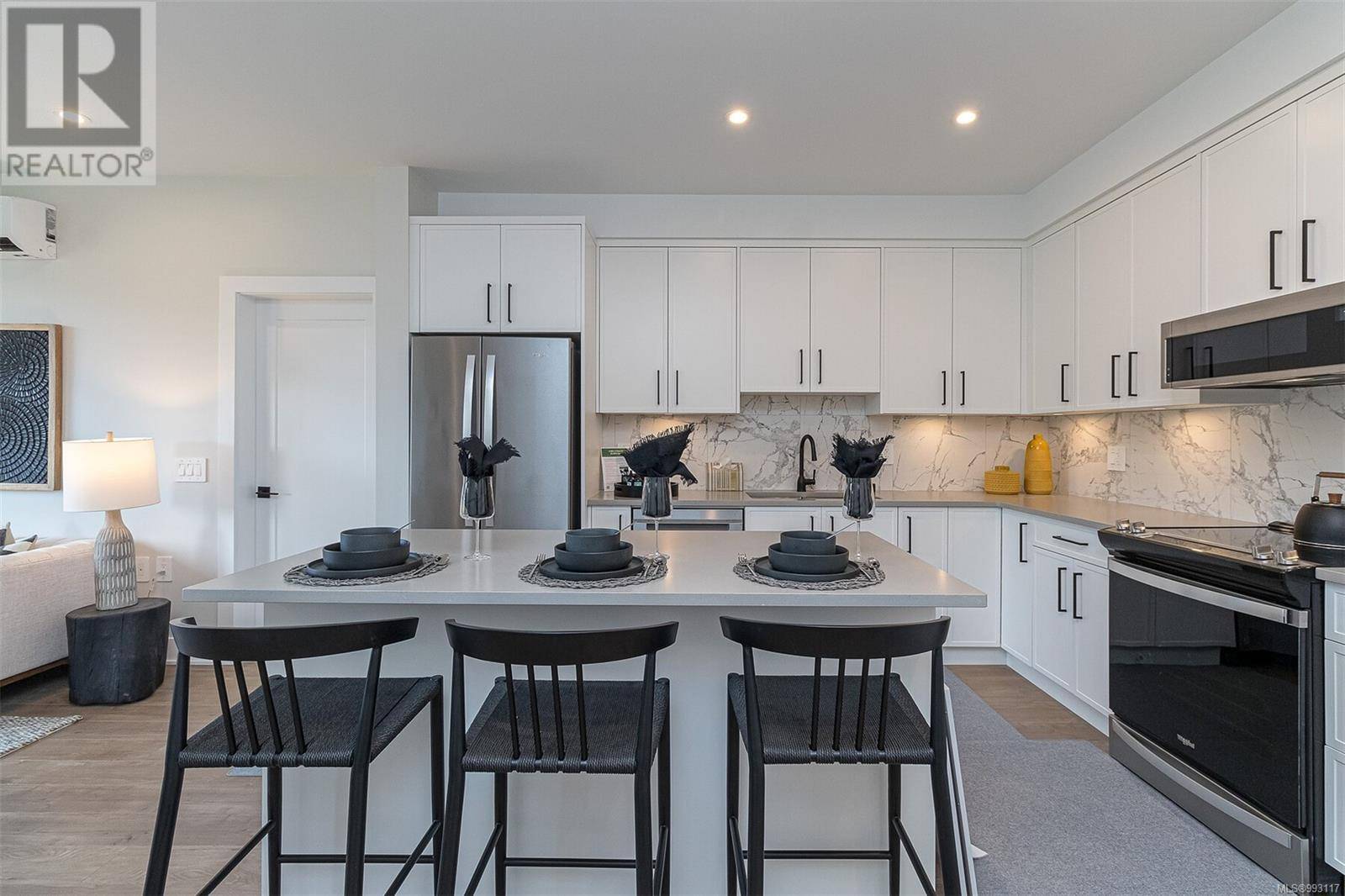 Langford, BC V9B7B4,1361 Goldstream AVE #615