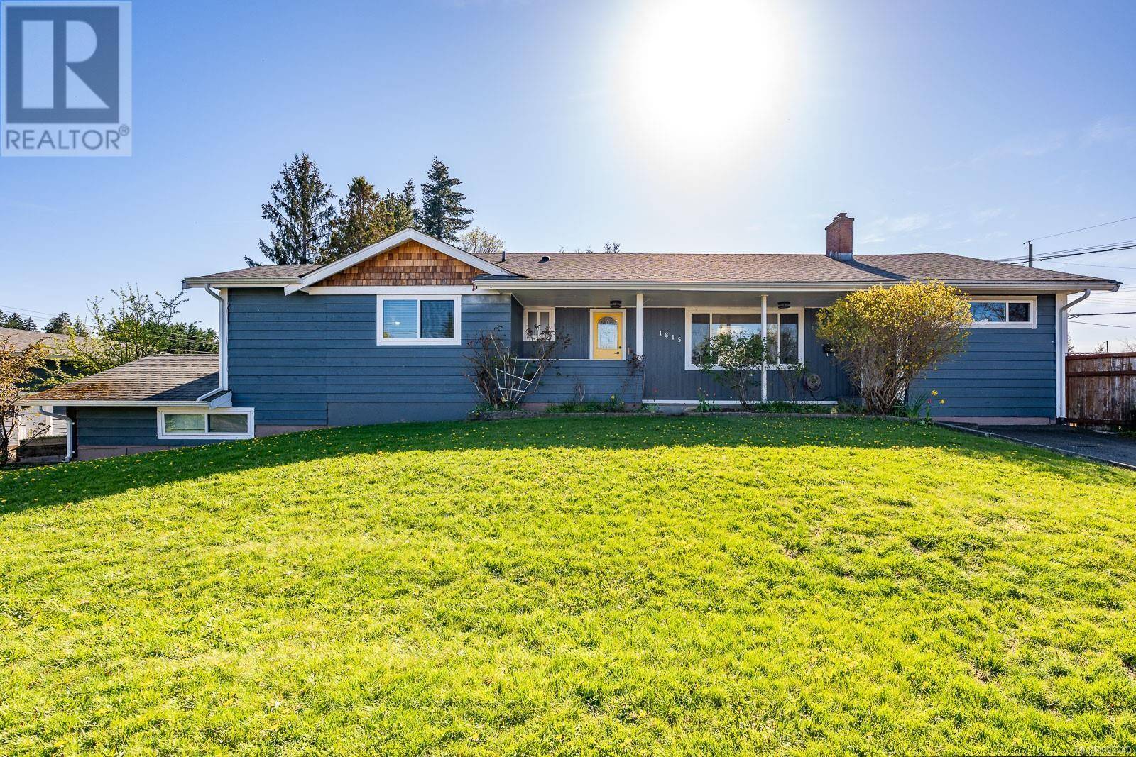 1815 Grieve Ave, Courtenay, BC V9N2W8