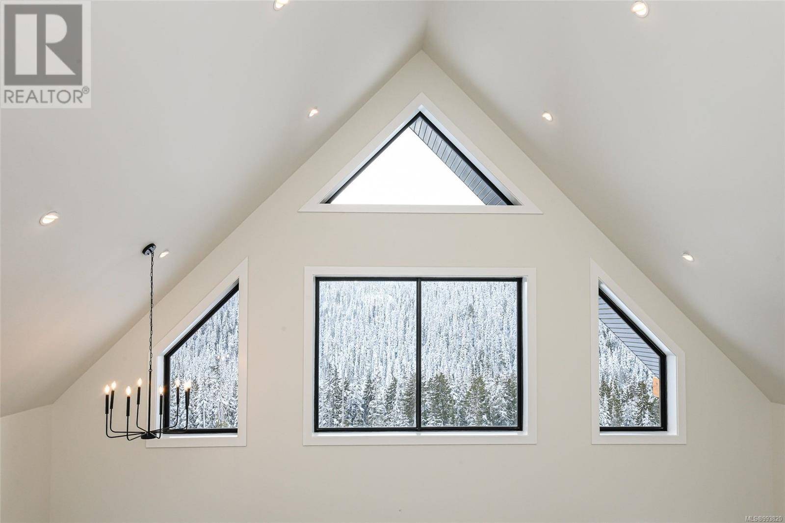 Courtenay, BC V0P1N0,650 Arrowsmith Ridge