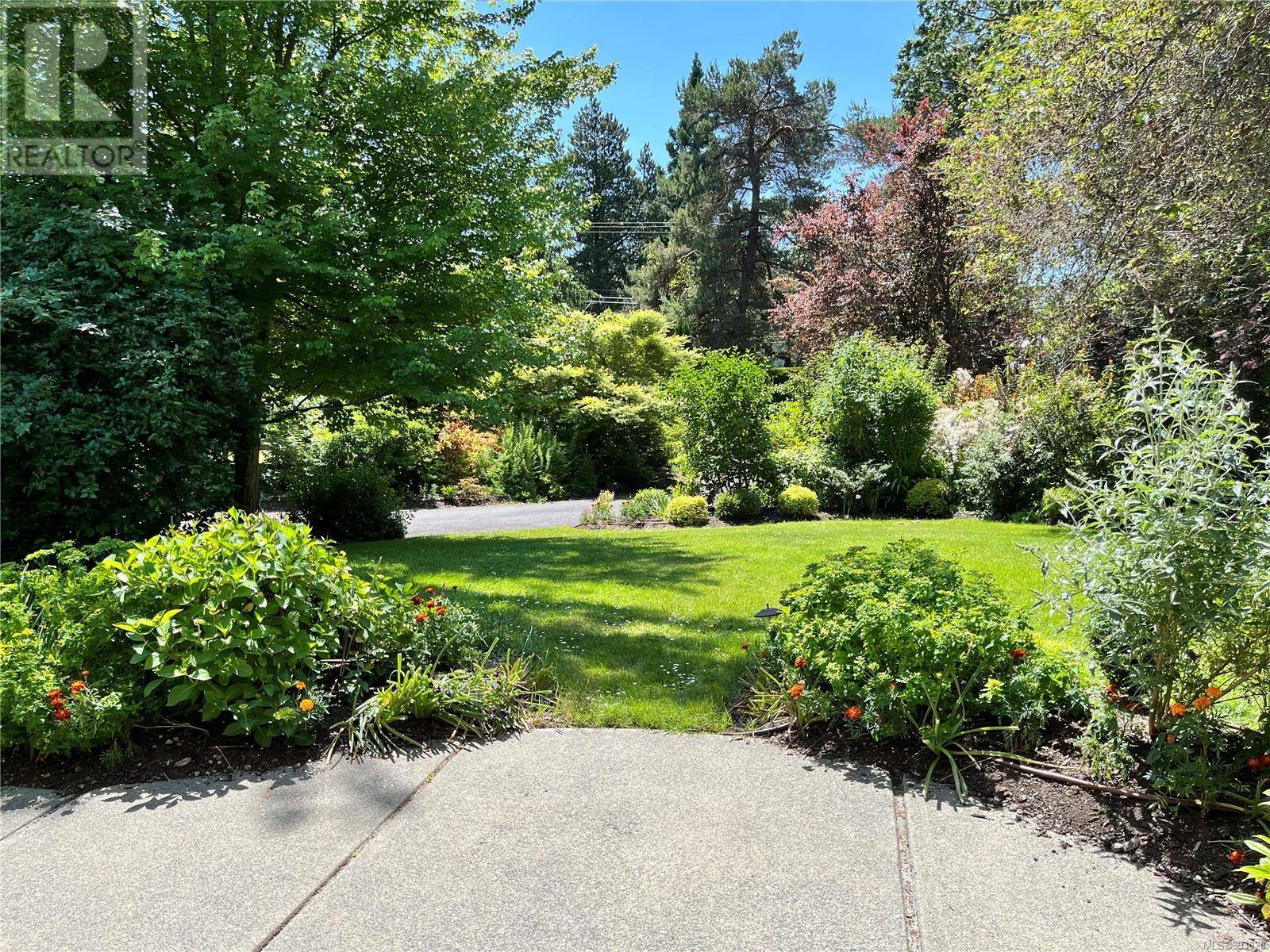 North Saanich, BC V8L5P8,930 Downey Rd