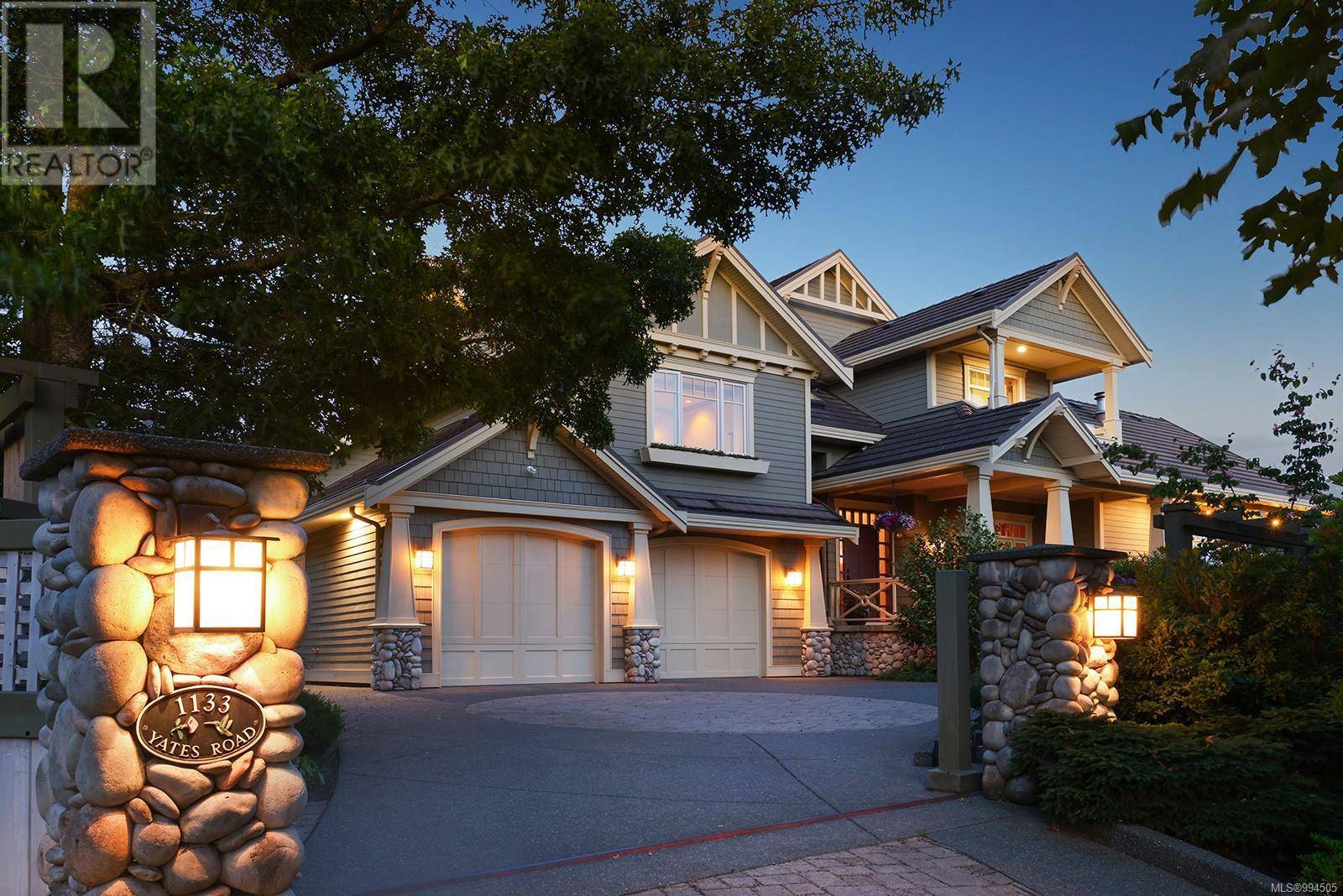 Comox, BC V9M3X3,1133 Yates Rd
