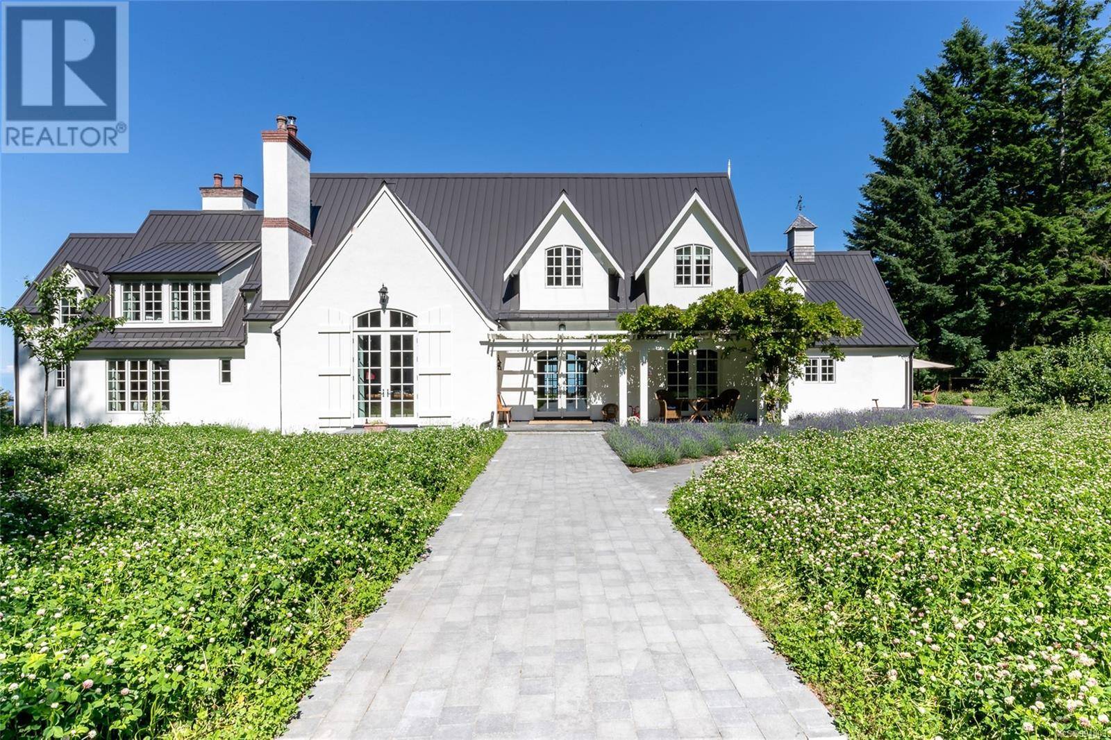 377 Seymour Hts, Salt Spring, BC V8K2B6