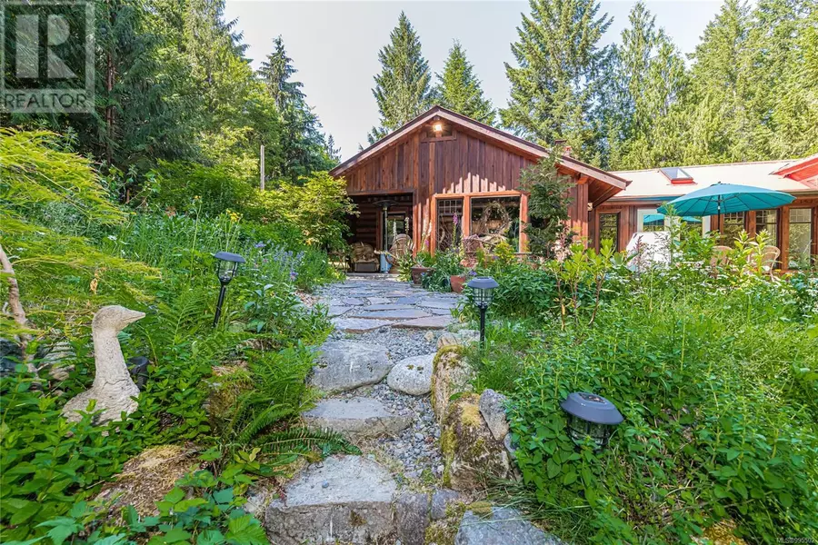 5970 Stoltze Rd, Duncan, BC V9L6H7