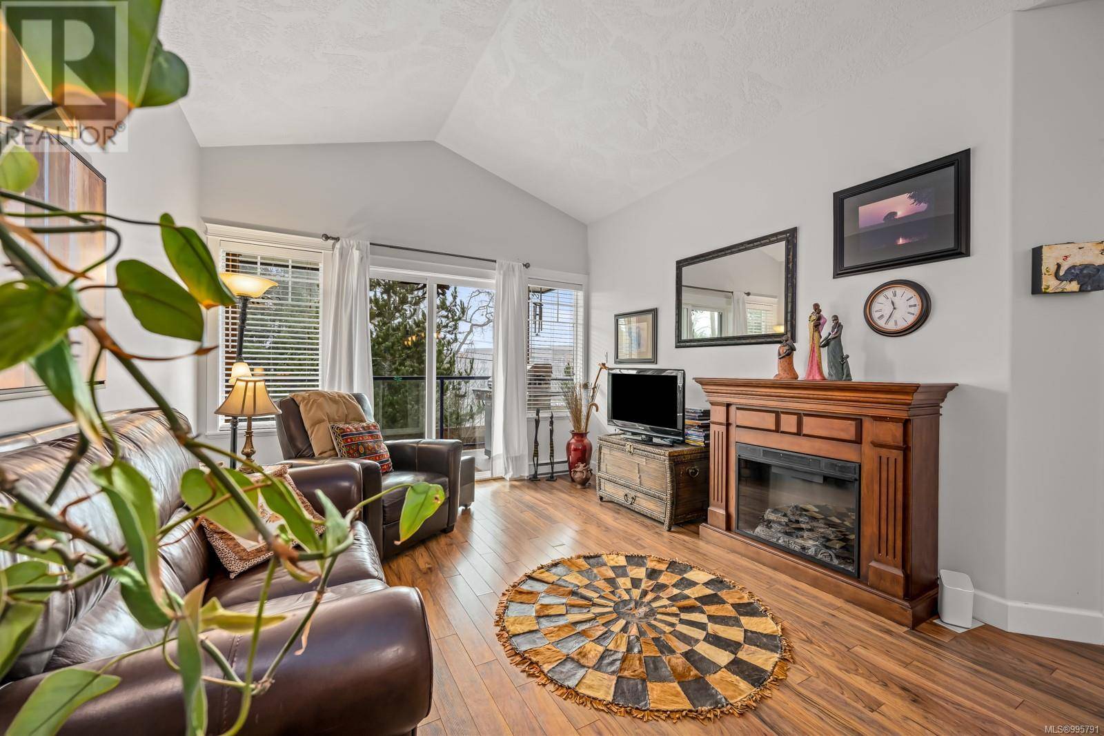 Courtenay, BC V9N3R9,930 Braidwood RD #211