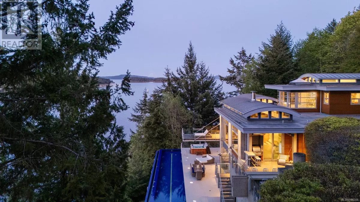 North Saanich, BC V8L5L5,1580 Lands End Rd