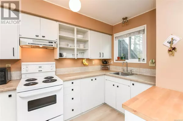 Courtenay, BC V9N3W6,158 Back RD #17