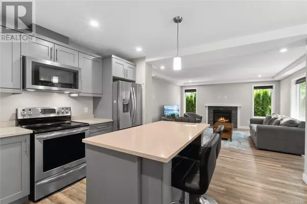 Nanaimo, BC V9R0H5,541 Marisa St