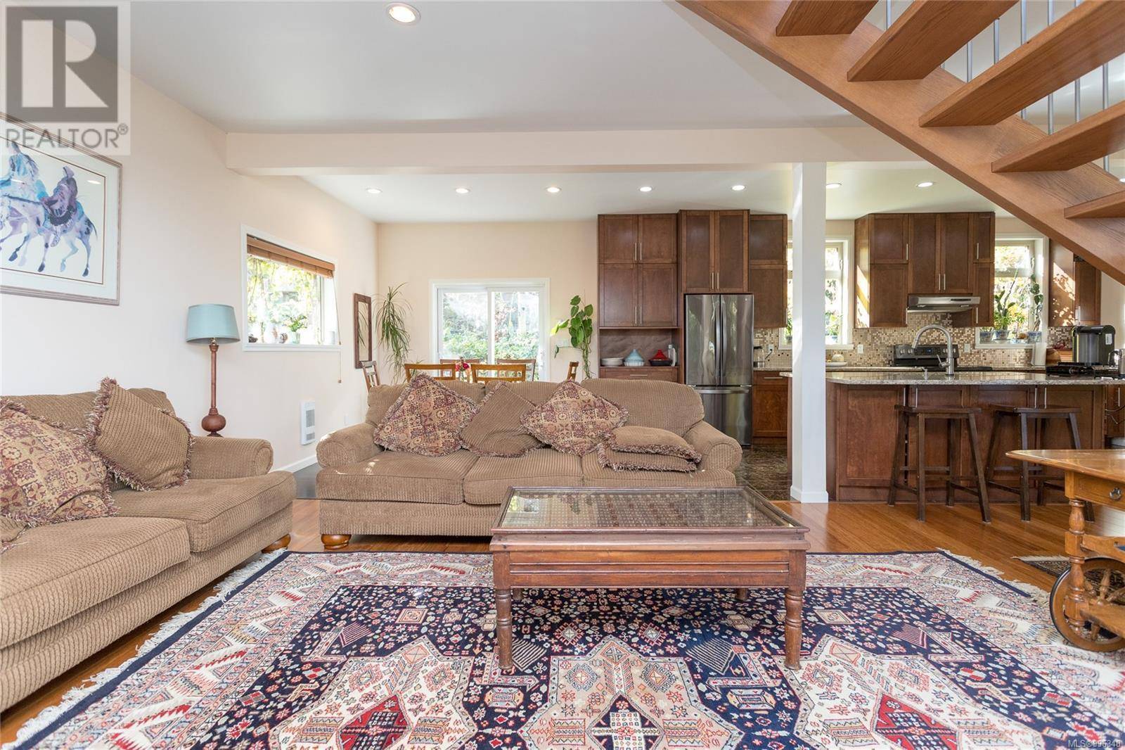 Saanich, BC V8X3V5,4572 Cordova Bay Rd