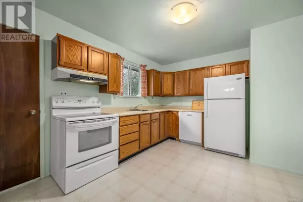 Courtenay, BC V9N3B6,2034 Cedar Cres