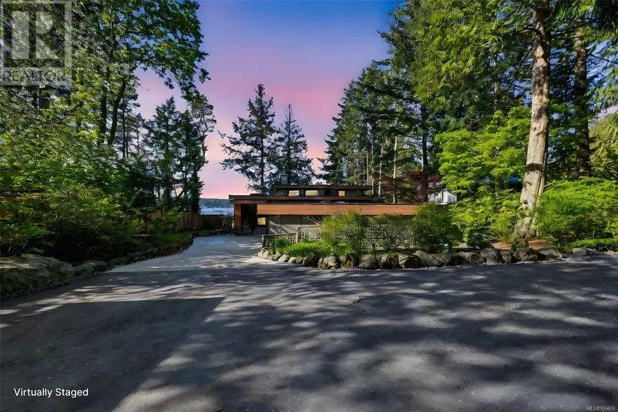 2250 Dolphin Rd, North Saanich, BC V8L5Y7