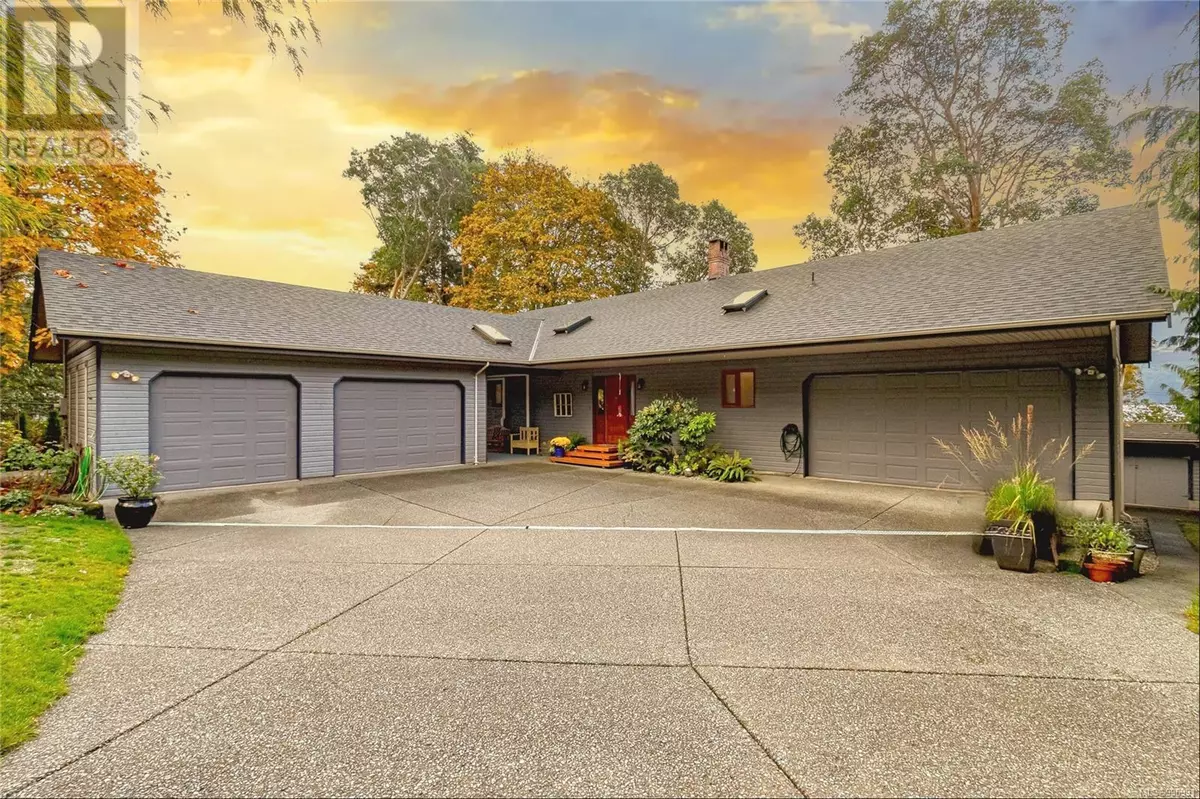 Youbou, BC V0R3E0,10662 Alder Cres