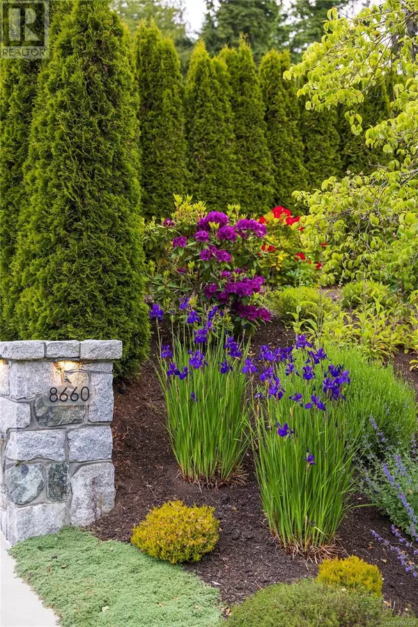 North Saanich, BC V8L5E3,8660 Richland Pl