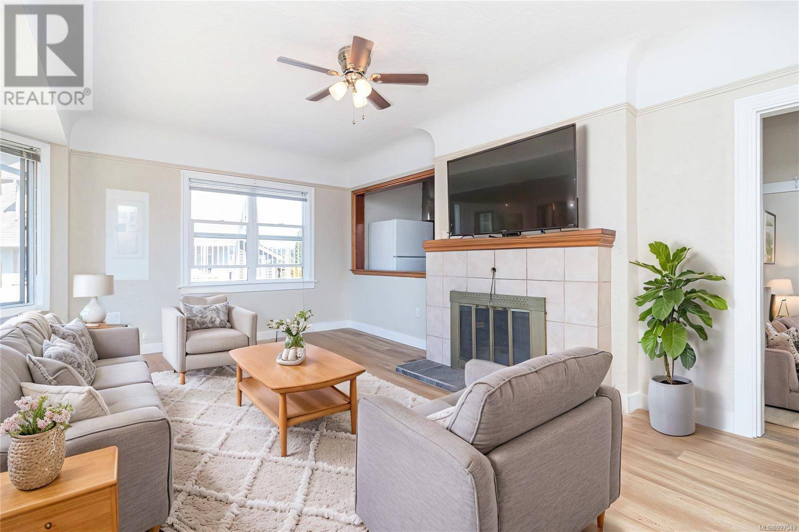 Victoria, BC V8T3J2,3003 Cedar Hill Rd